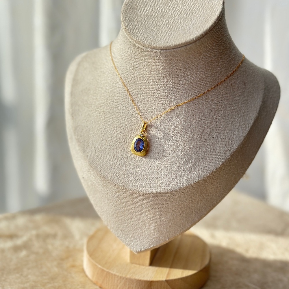 Natural tanzanite pendant 7x9mm large 2 carat sterling and 18k gold